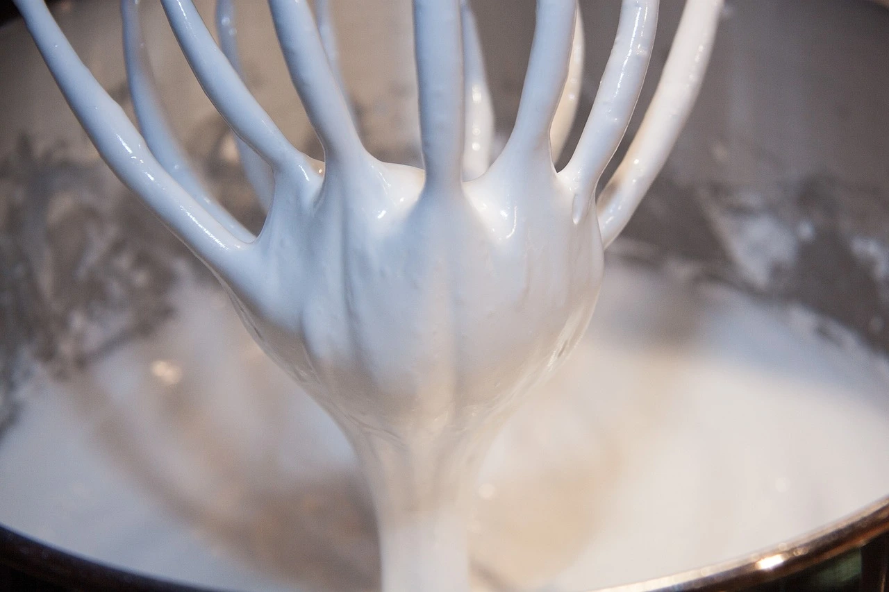 Step 8: Cool and prepare whipped cream.